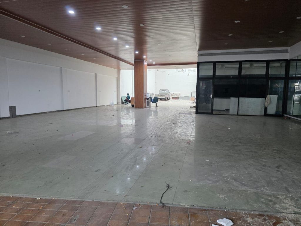 Inspirasi Interior Office Showroom: Desain Profesional yang Meningkatkan Citra Brand 2 6199213670739856374 2 Jasa Desain Interior Kantor | Jual Furniture Kantor