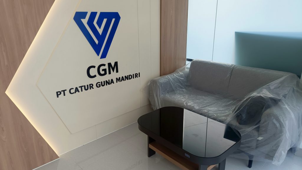 Transformasi Ruang Kerja Modern : Solusi Furnitur Custom untuk Produktivitas Maksimal 3 IMG 20250908 141401 688 3 Jasa Desain Interior Kantor | Jual Furniture Kantor