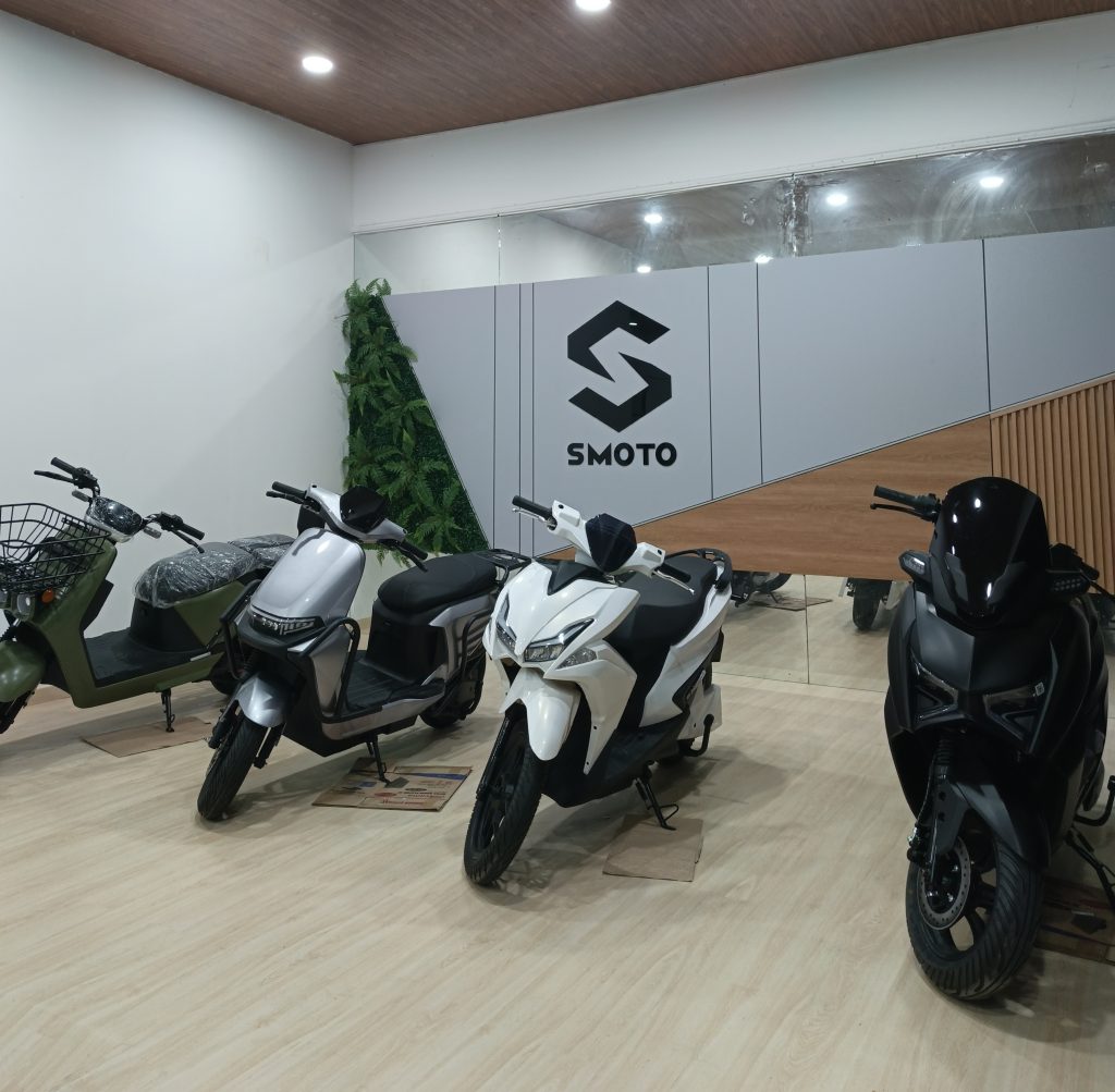 Inspirasi Interior Office Showroom: Desain Profesional yang Meningkatkan Citra Brand 4 busdidg 4 Jasa Desain Interior Kantor | Jual Furniture Kantor