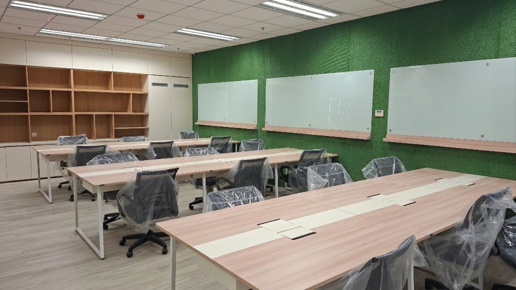 Office Interior Modern dengan Sentuhan Natural: Solusi Workspace Nyaman & Fungsional 4 Gemini Generated Image 9ibsqz9ibsqz9ibs 4 Jasa Desain Interior Kantor | Jual Furniture Kantor